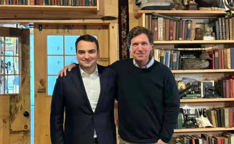 Tucker Carlson empfängt Samvel Karapetyans Verbündete